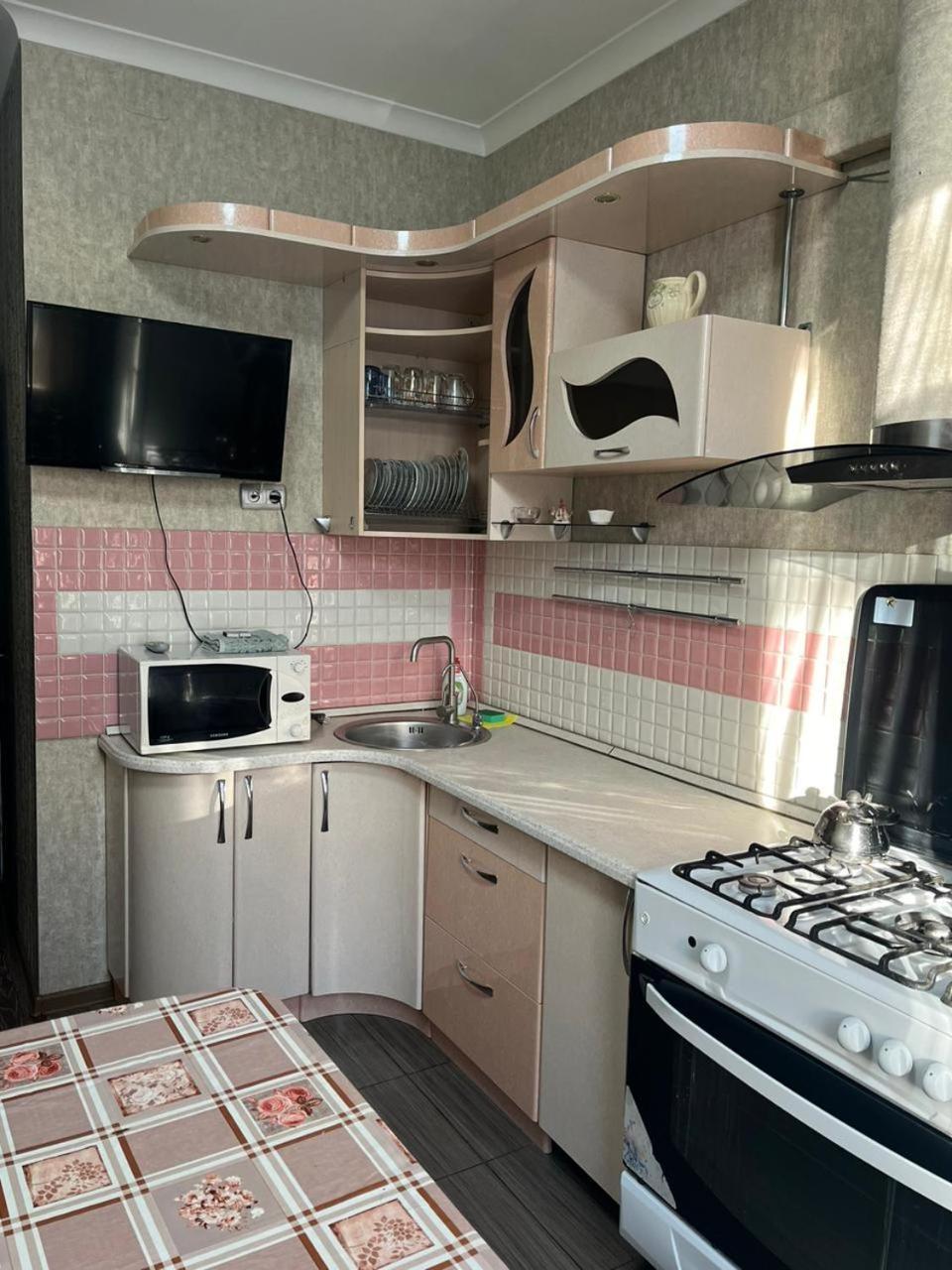 Apartments On Mustafa Ozturk Алмати Номер фото